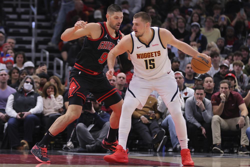 并引导球队 并引导球队